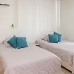 Apartamento Moderno y lujoso con vista al mar Piso 1903 - cerca a ciudad amurallada